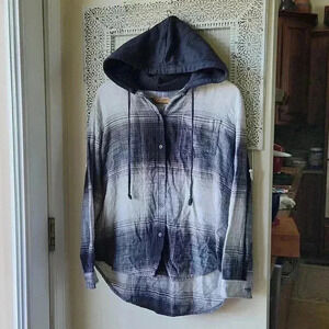 American Eagle Outfitters Hooded Button down Flannel Shirt black white